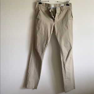 Men’s slim 32 x 36 khakis
